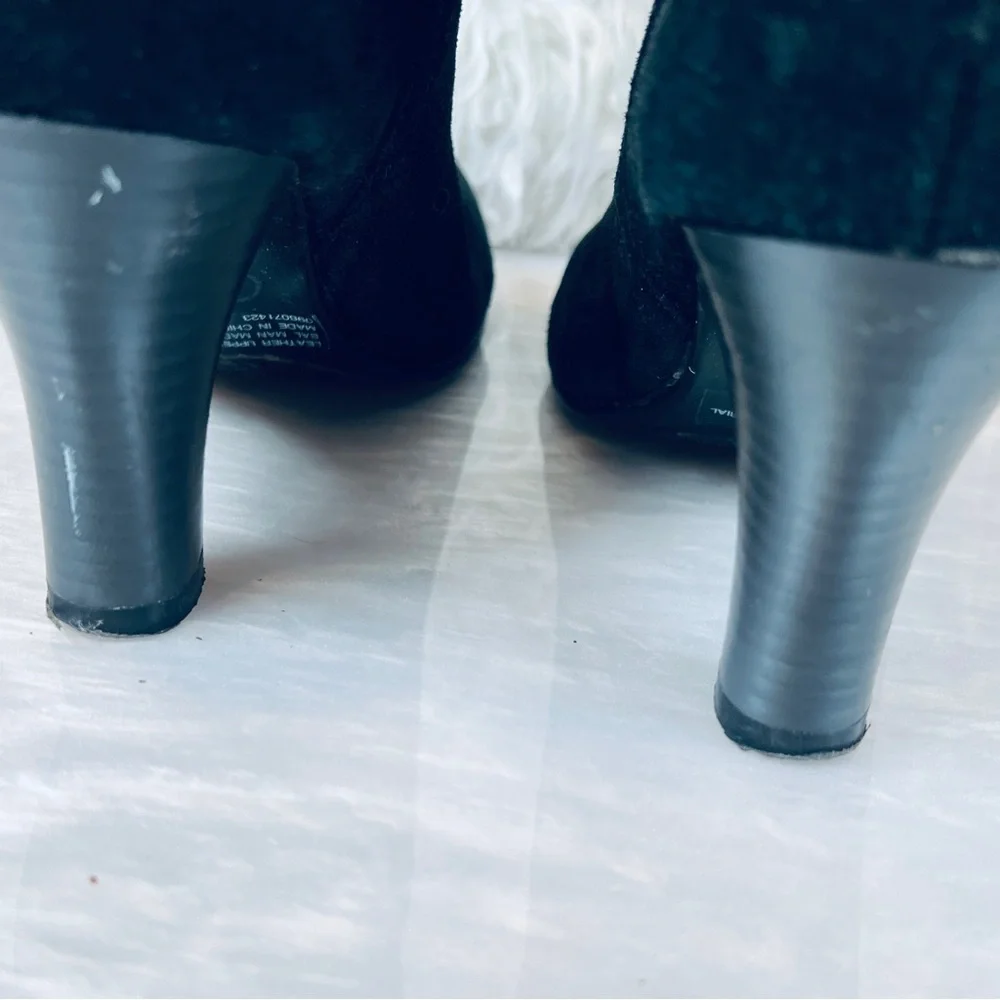 VINTAGE Rocker CHIC sz 7M Black Suede Leather Gathered High Heeled Boots